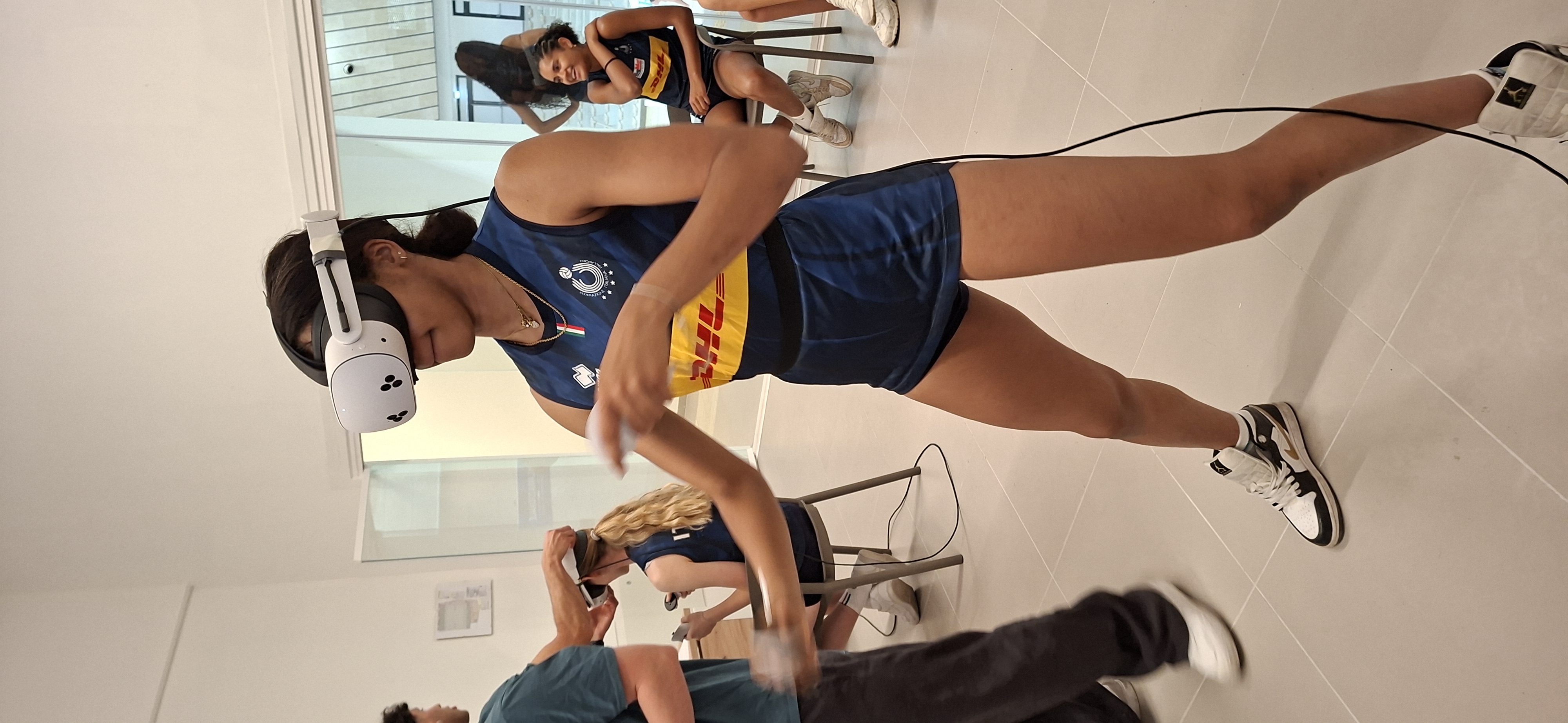 Atleta con visore VR durante un test di efficienza visiva
